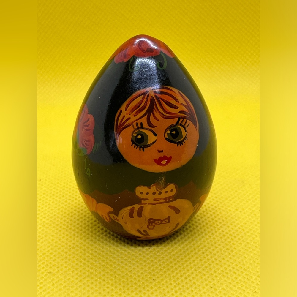 Vintage Unique Russian Hand Painted Wooden Doll Egg 3”‎ tall